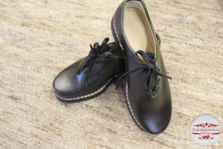 Haferlschuh mit Mittelschnürung